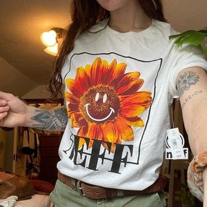 Neff Sunflower Smiles NWT T Shirt